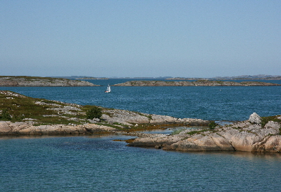 Blick vom Ferienhaus auf die Bucht von Hamn�ya   004
